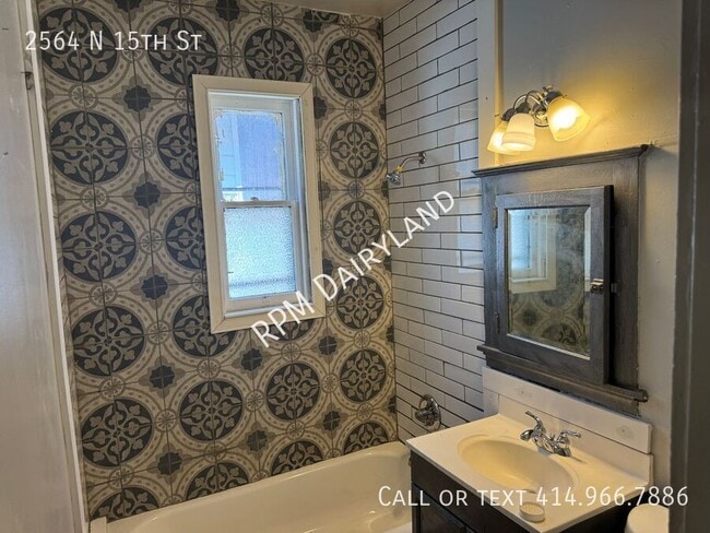 Building Photo - 2564 N 15th St