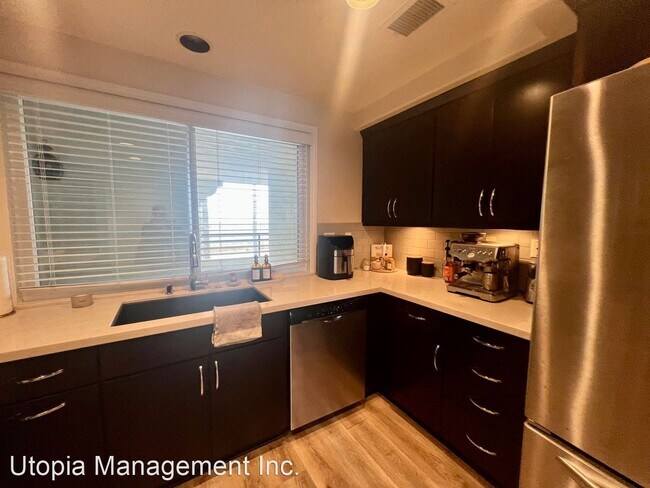 Foto del edificio - 2 br, 2 bath House - 4167 Warner Ave., #202
