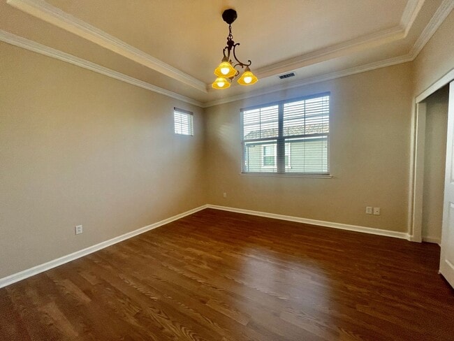 Building Photo - Available! Beautiful 3 bedroom, 2.5 baths ...