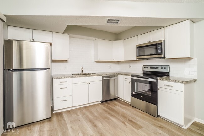 Foto del edificio - 728 E Spruce St