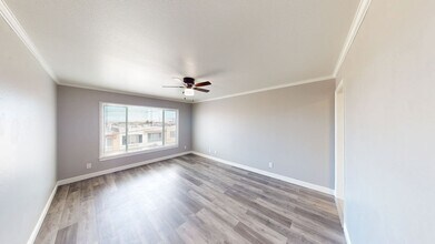 Building Photo - 501 Velasco Ave
