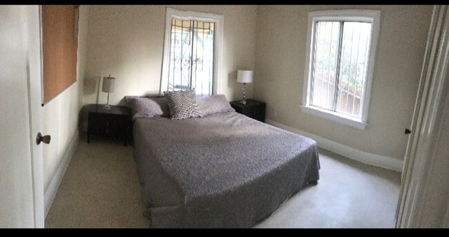 Building Photo - 421 Mavis Dr