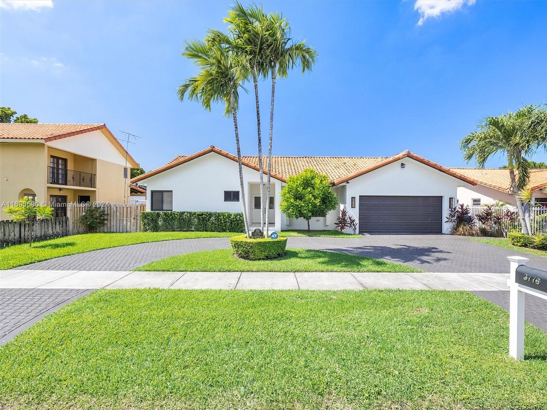 Foto principal - 3776 SW 107th Ct