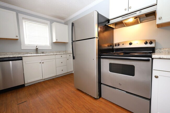 Foto del edificio - 810 Lilly St