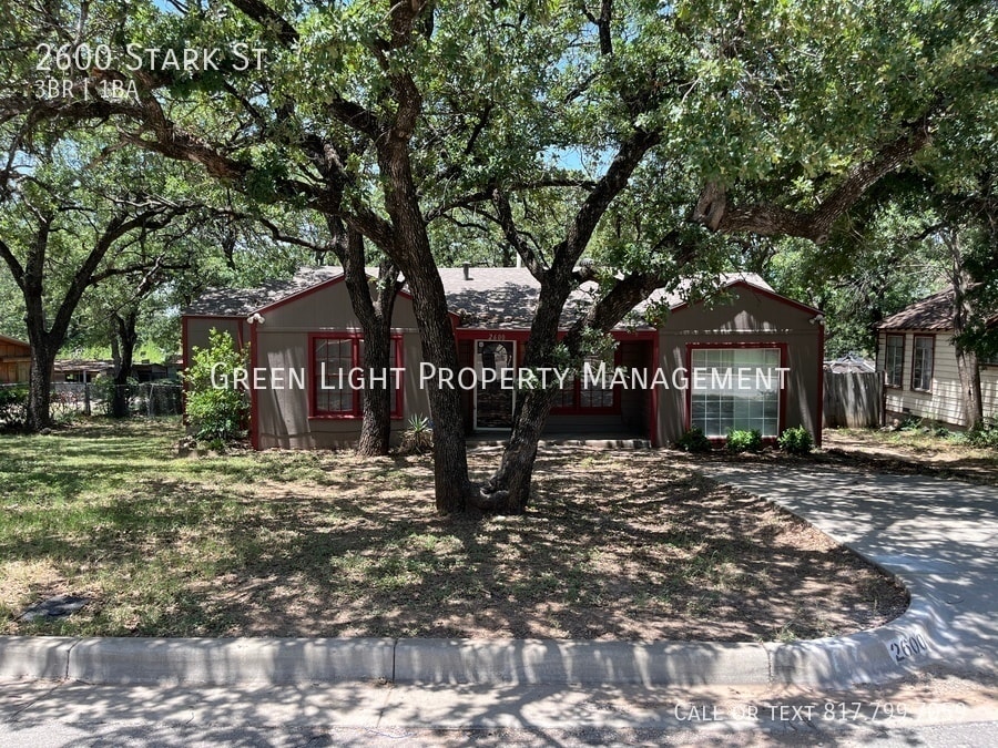 Primary Photo - 2600 Stark St