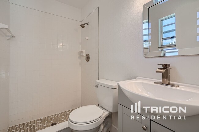 Foto del edificio - 3459 Hartley Rd