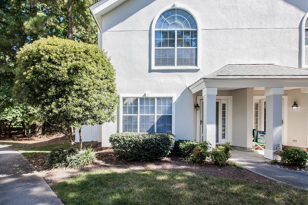 Foto principal - 2 Bedroom 2.5 Bathrooms in South Chesapeake