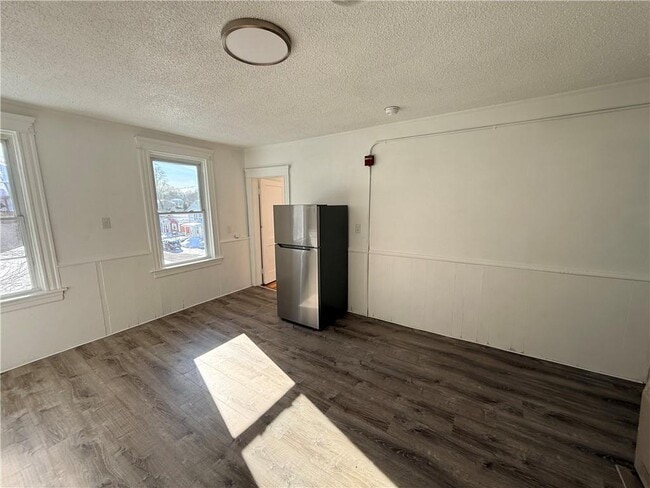 Building Photo - 251 Transit St