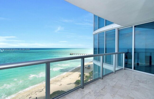 Foto del edificio - 17001 Collins Ave