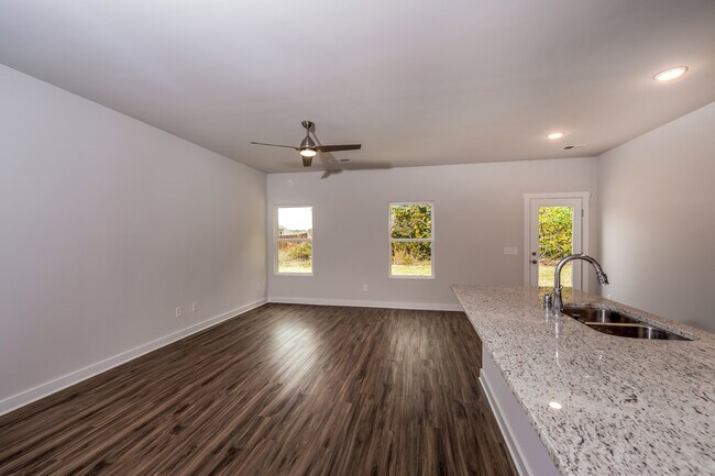 Foto del edificio - 5413 Cedar Creek Dr, Bessemer, AL