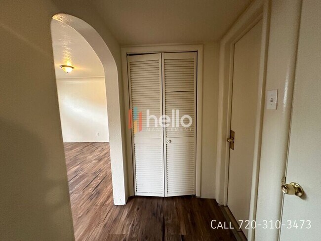 Foto del edificio - 9996 E Montview Blvd