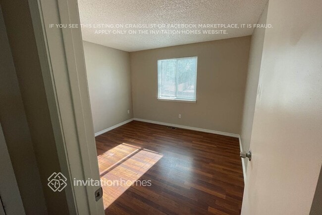 Foto del edificio - 4685 S Buckley Way