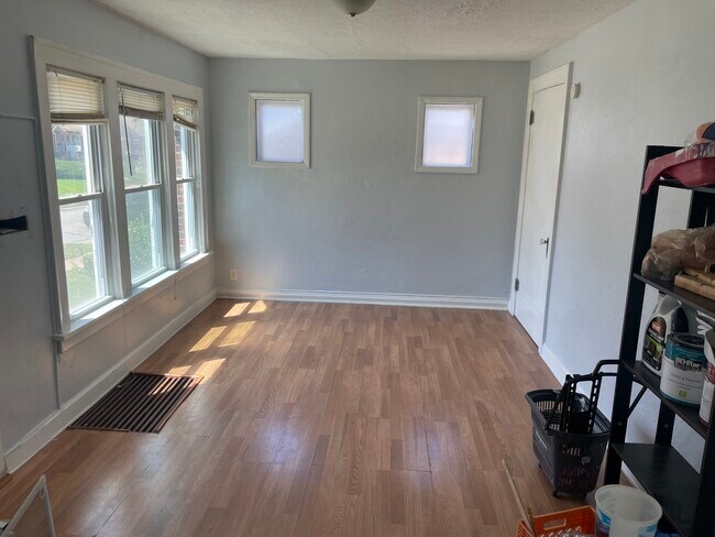 Building Photo - 6905 Leedale Dr