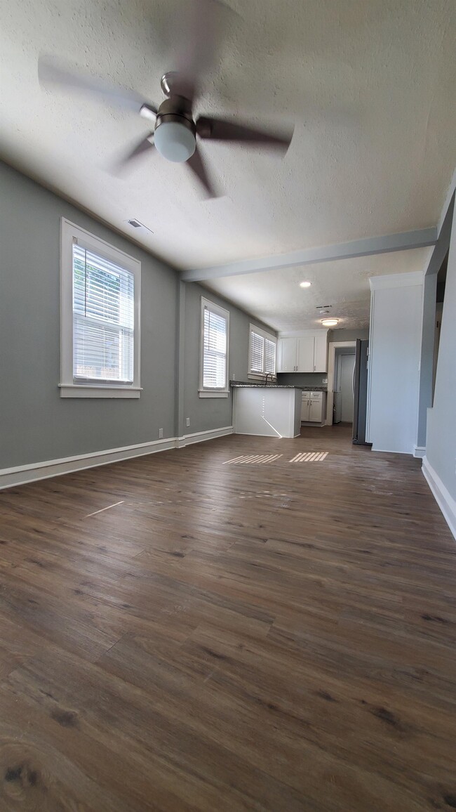 Building Photo - 366 Merrimac Ave