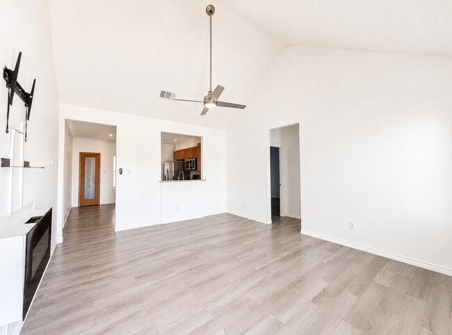 Photo - 703 Perry Avenue Unit House
