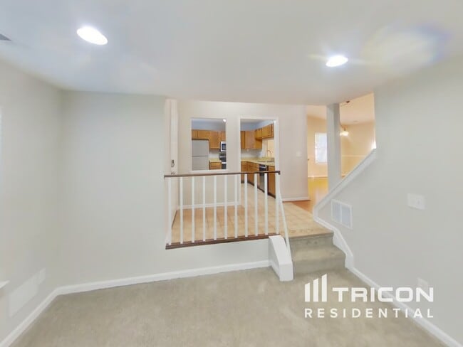 Building Photo - 1277 Collier Ln