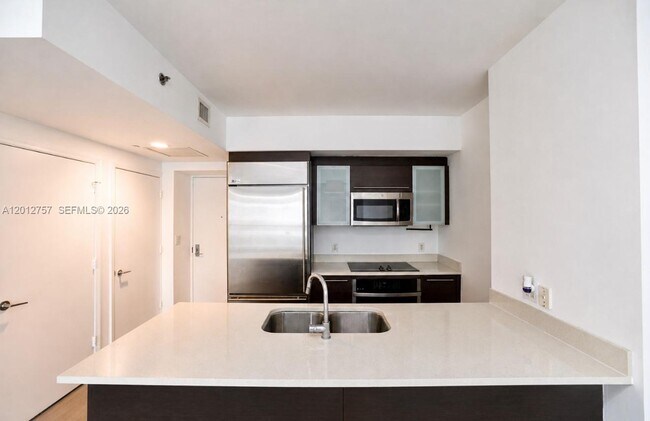 Foto del edificio - 500 Brickell Ave