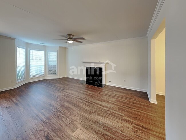 Building Photo - 840 Cedar Branch Way NE