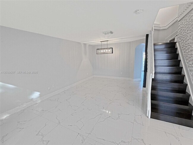 Foto del edificio - 16330 SW 102nd St