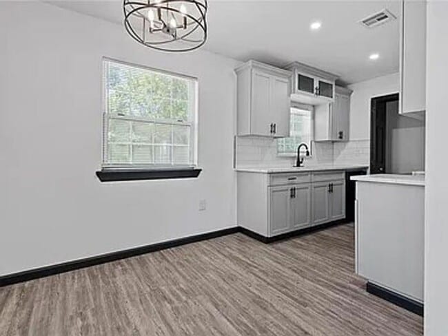 Building Photo - Beautifully Remodeled Home in the Upland A...