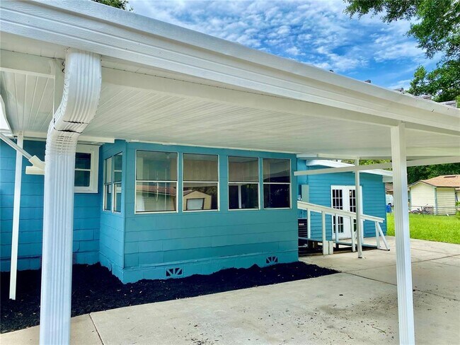 Foto del edificio - 2430 S Holly Ave