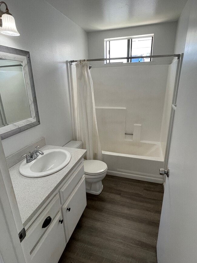 Building Photo - 1816 Marshallfield Ln