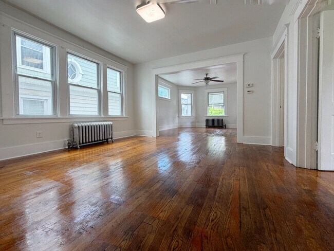 Foto del edificio - 250 Elm St
