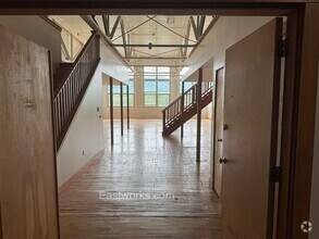 Building Photo - 116 Pleasant St