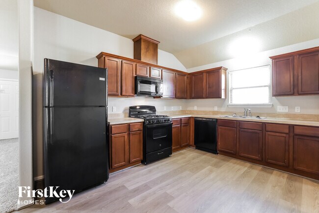 Building Photo - 7909 Big Oak Dr