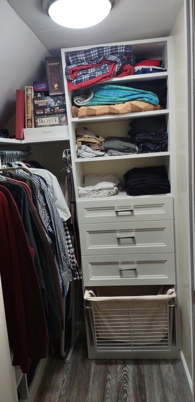 Walk in closet - 5809 Seminole St