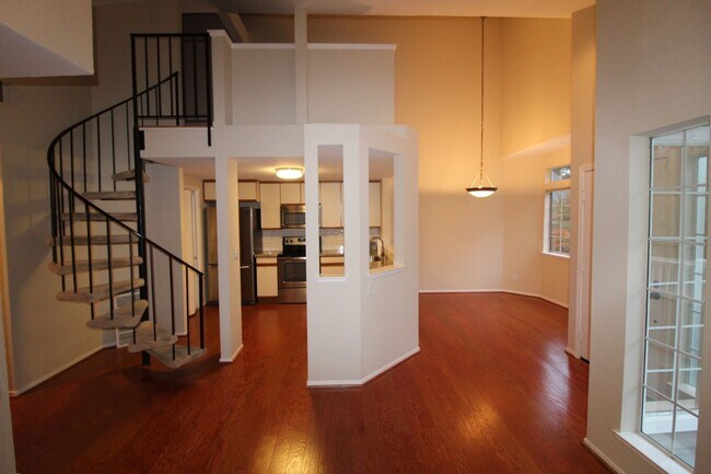 Foto del edificio - Alamo, Beautiful 1 bedroom 1 bath plus lof...