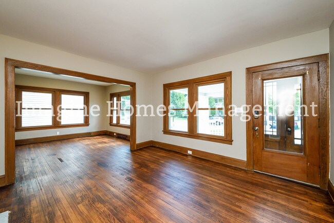 Building Photo - Newly Remodeled Duplex in Lakewood