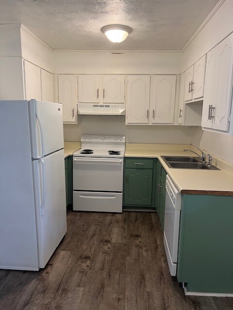 Foto principal - 2304 Rocky Brook Rd