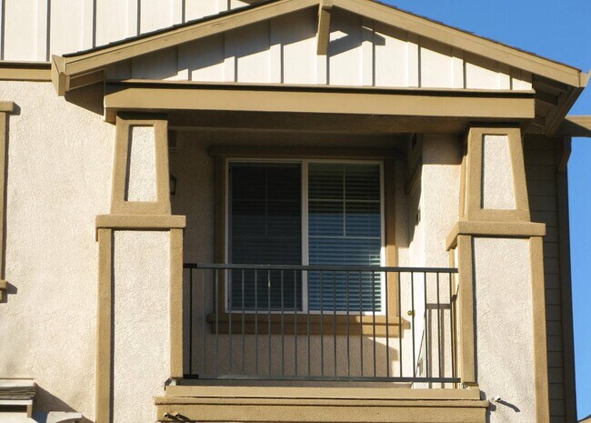 Foto del edificio - 12400 Fair Oaks Blvd