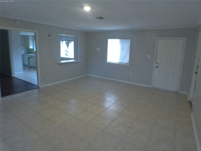 Foto del edificio - 7322 W Fuqua St