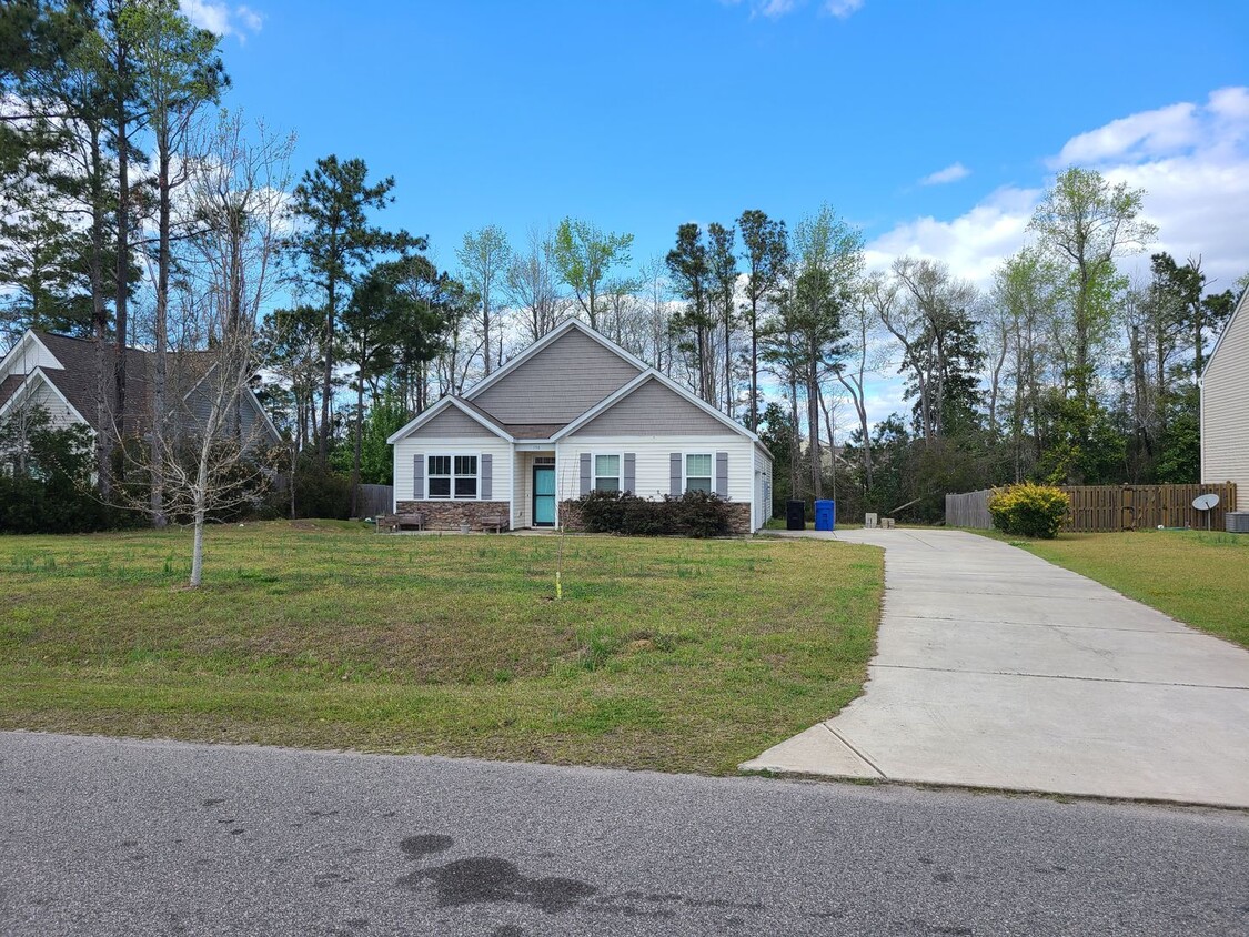 Primary Photo - 4 Bedroom 2 bath home - The Preserve at Mo...