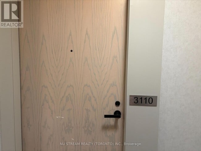 Building Photo - 8 Interchange Wy