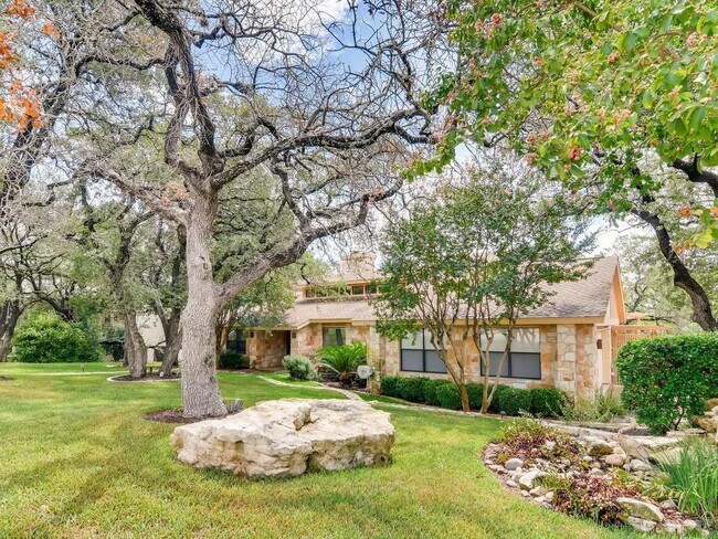 Foto del edificio - 1713 Bay Hill Dr