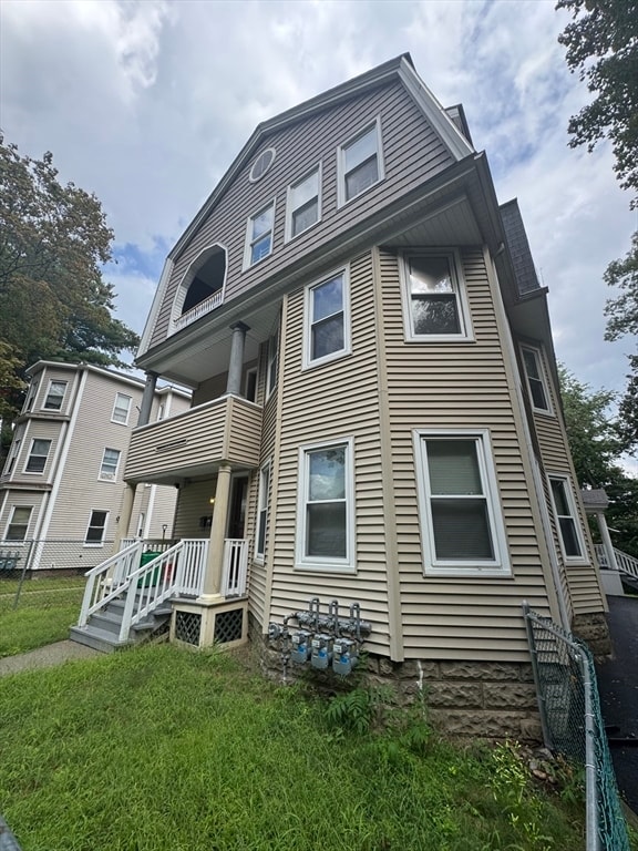 Building Photo - 60 Lakewood St