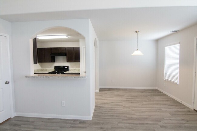 Foto del edificio - 18614 Rock Flats Ravine Dr