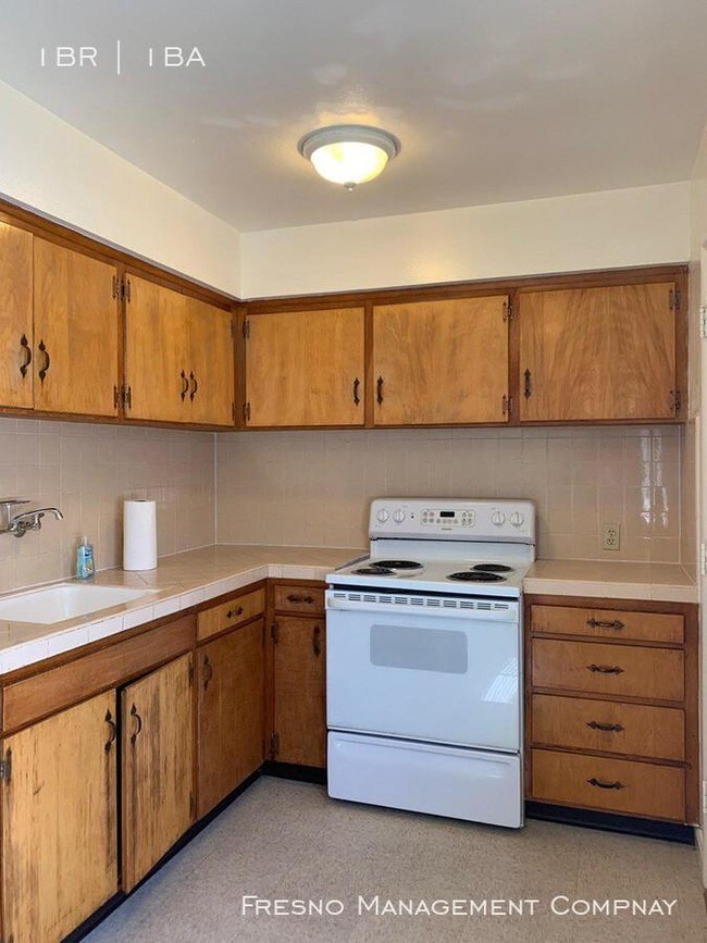 Building Photo - 1 bedroom in Fresno CA 93726