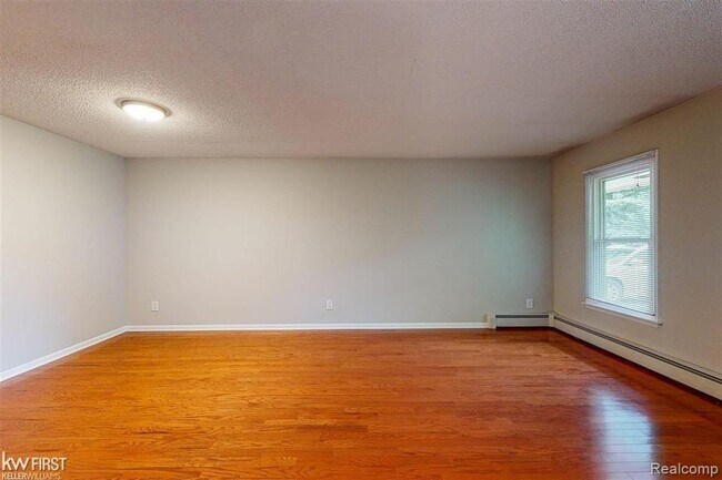 Foto del edificio - 7486 Porter Rd