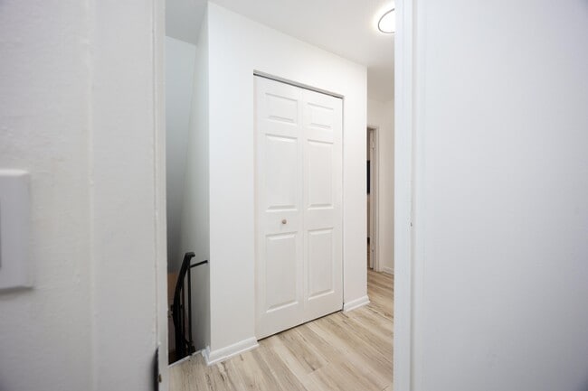 Foto del edificio - 27701 Mills Ave