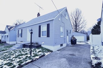 Building Photo - 787 Austin Ave