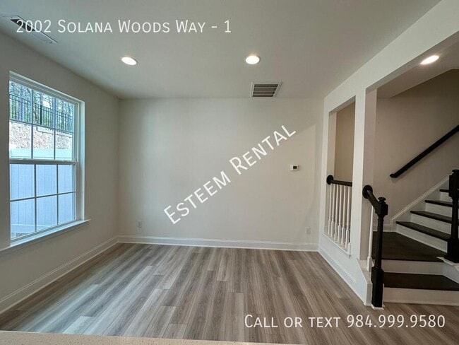 Building Photo - 2002 Solana Wds Dr