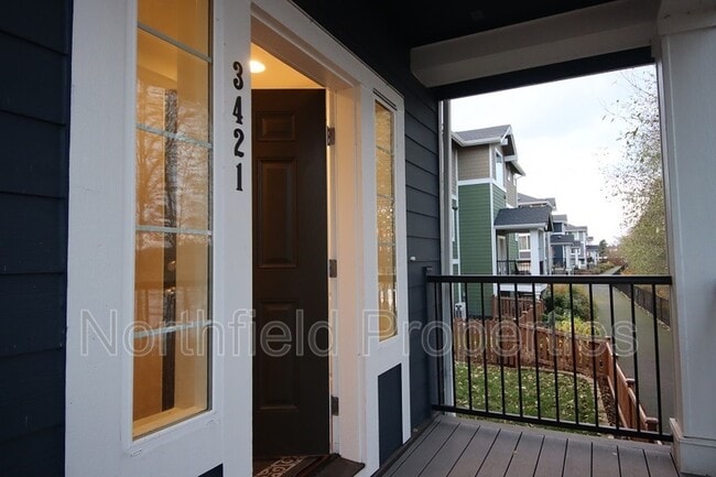 Building Photo - 3421 31st Dr