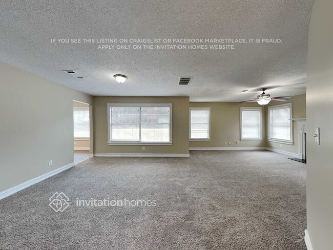 Foto del edificio - 148 Emerald Ln