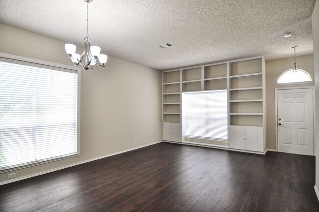 Foto del edificio - Beautiful Home in Plano ISD.