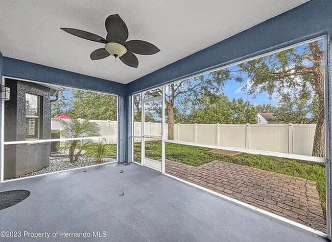 Foto del edificio - 9324 Southern Charm Cir