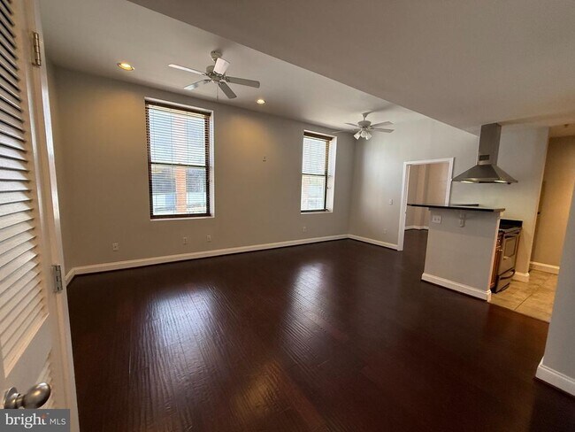 Foto del edificio - 1211 Light St